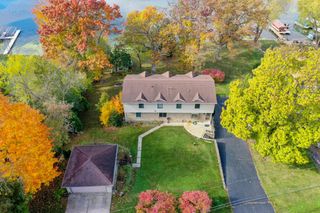 5812 N River Bay ROAD, Waterford, WI 53185