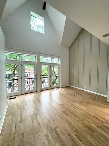 1107 N Wolcott Avenue, Chicago, IL 60622