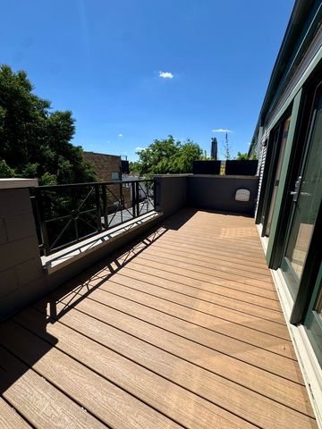 1107 N Wolcott Avenue, Chicago, IL 60622