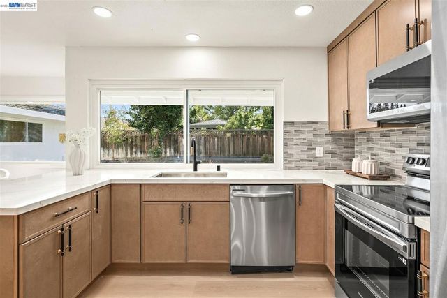 1149 Geneva St, Livermore, CA 94550