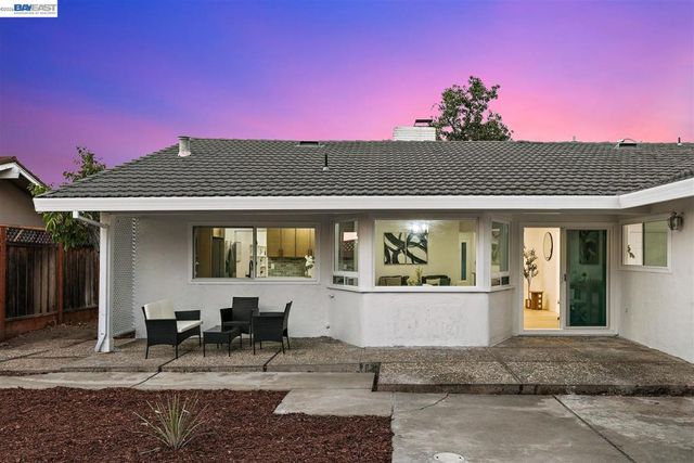 1149 Geneva St, Livermore, CA 94550