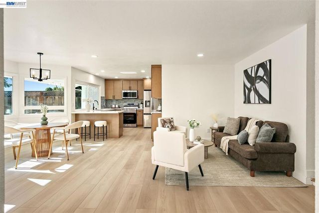 1149 Geneva St, Livermore, CA 94550