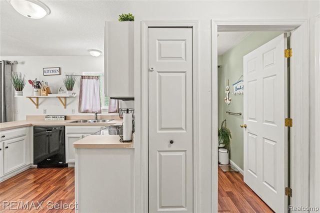 4399 Eagle Lane, Burton, MI 48519