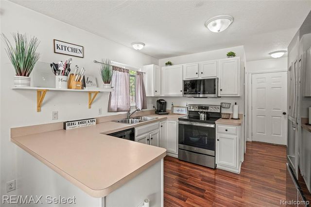4399 Eagle Lane, Burton, MI 48519