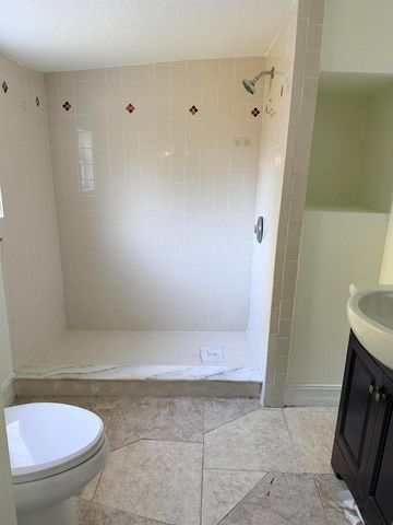 711 Fernwood Drive, West Palm Beach, FL 33405