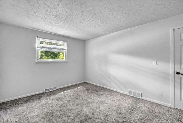 6224 Denise Drive, North Ridgeville, OH 44039