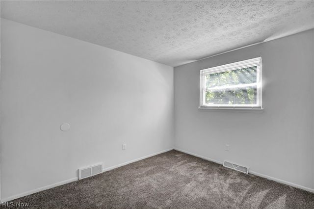 6224 Denise Drive, North Ridgeville, OH 44039