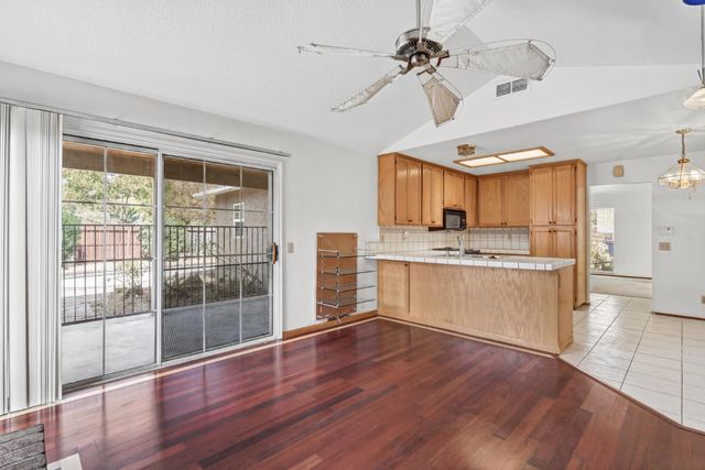 5505 Great Smokey St, Sacramento, CA 95823