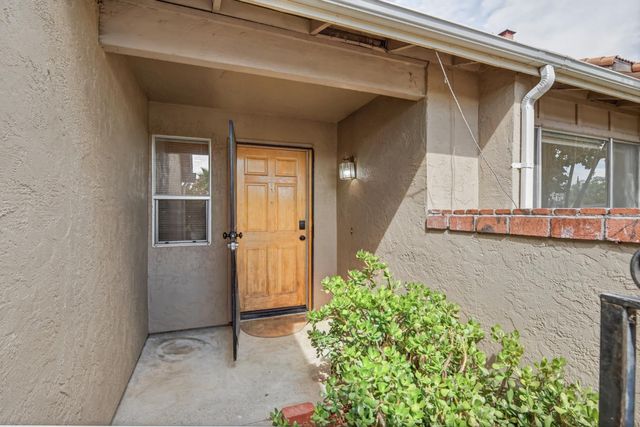 5505 Great Smokey St, Sacramento, CA 95823