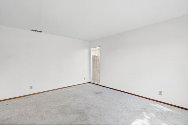 5505 Great Smokey St, Sacramento, CA 95823