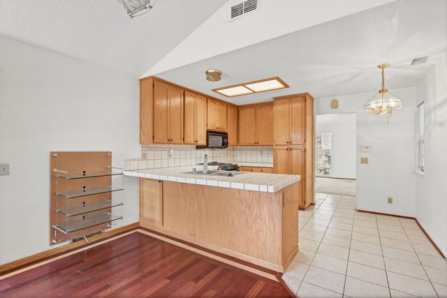 5505 Great Smokey St, Sacramento, CA 95823