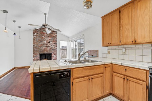 5505 Great Smokey St, Sacramento, CA 95823