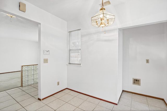 5505 Great Smokey St, Sacramento, CA 95823