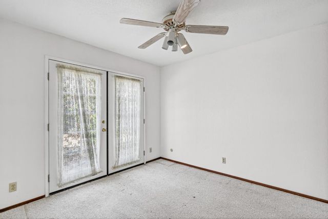 5505 Great Smokey St, Sacramento, CA 95823