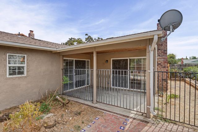5505 Great Smokey St, Sacramento, CA 95823