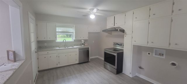 716 N Cummings Drive, Alvarado, TX 76009
