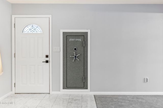 15 Maywood Drive, Glenville, NY 12302