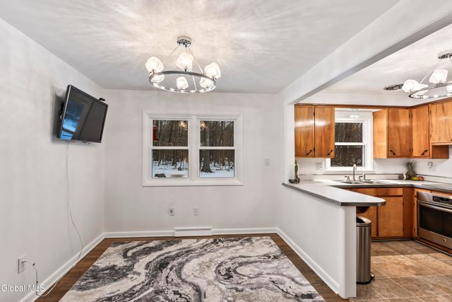 15 Maywood Drive, Glenville, NY 12302