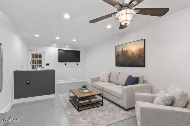 15 Maywood Drive, Glenville, NY 12302