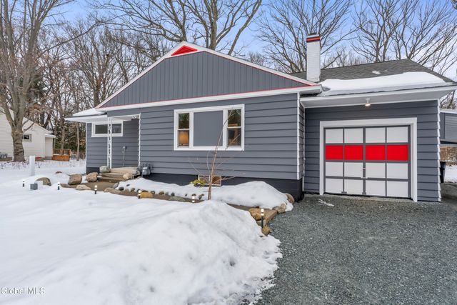 15 Maywood Drive, Glenville, NY 12302