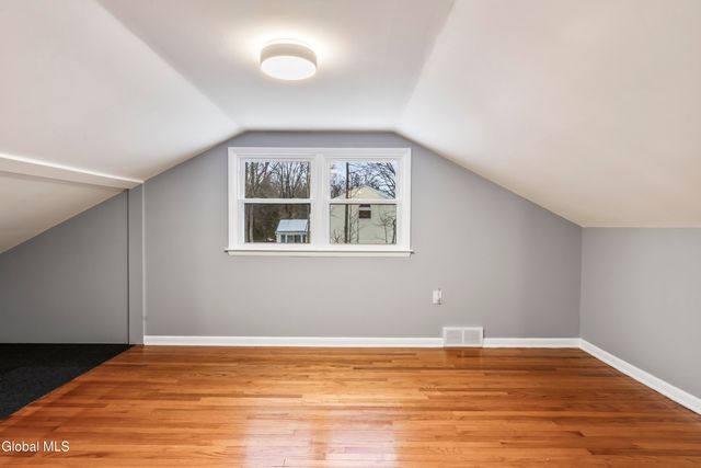 15 Maywood Drive, Glenville, NY 12302