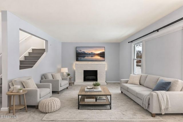 15 Maywood Drive, Glenville, NY 12302