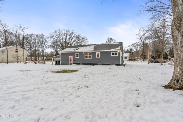 15 Maywood Drive, Glenville, NY 12302