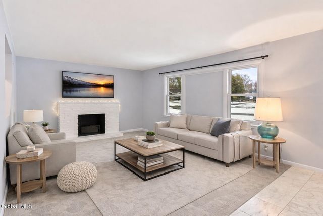 15 Maywood Drive, Glenville, NY 12302