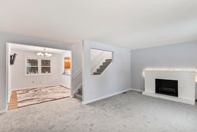 15 Maywood Drive, Glenville, NY 12302