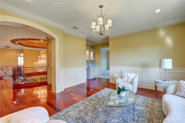 270 W Palm Drive, Arcadia, CA 91007