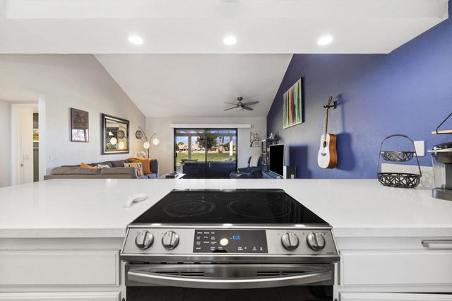 77116 Pauma Valley Way, Palm Desert, CA 92211