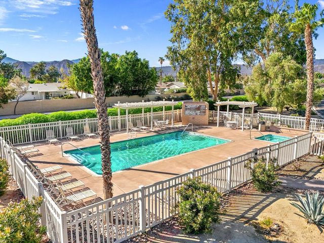77116 Pauma Valley Way, Palm Desert, CA 92211