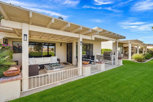 77116 Pauma Valley Way, Palm Desert, CA 92211