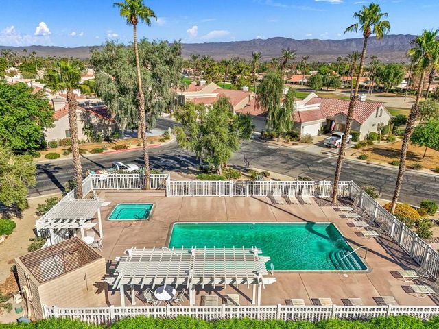 77116 Pauma Valley Way, Palm Desert, CA 92211