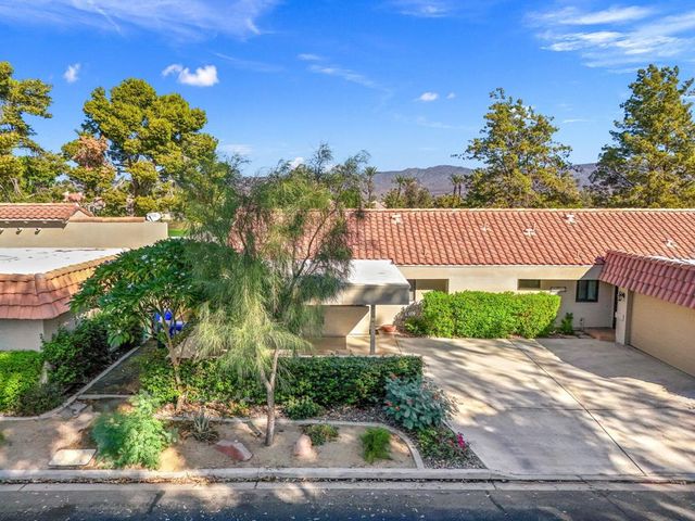 77116 Pauma Valley Way, Palm Desert, CA 92211