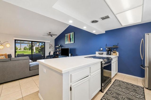 77116 Pauma Valley Way, Palm Desert, CA 92211