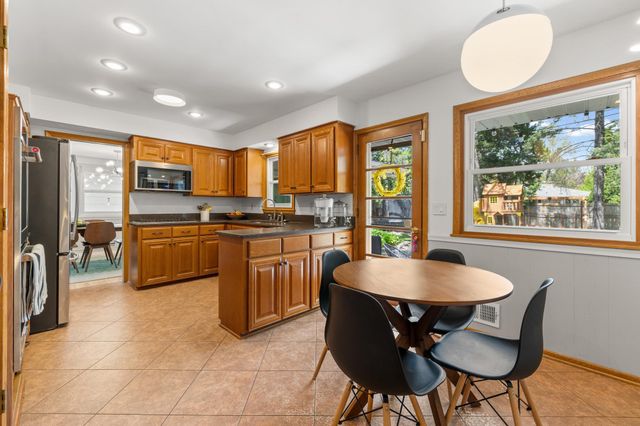 5320 Maddox Lane, Edina, MN 55436