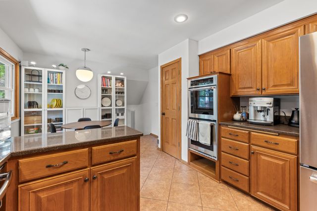 5320 Maddox Lane, Edina, MN 55436