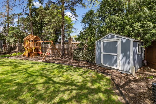 5320 Maddox Lane, Edina, MN 55436