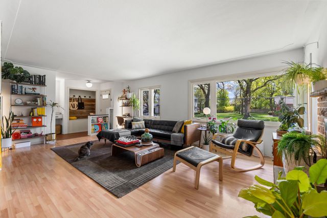 5320 Maddox Lane, Edina, MN 55436