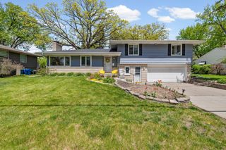 5320 Maddox Lane, Edina, MN 55436
