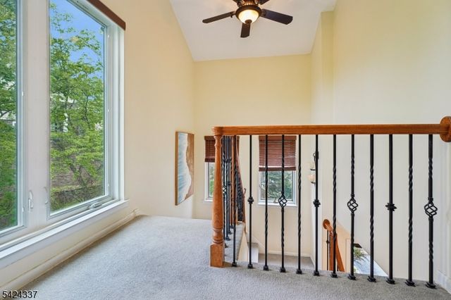 106 Stephanie Dr, North Caldwell Boro, NJ 07006