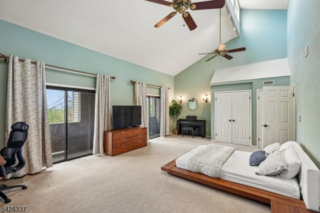 106 Stephanie Dr, North Caldwell Boro, NJ 07006