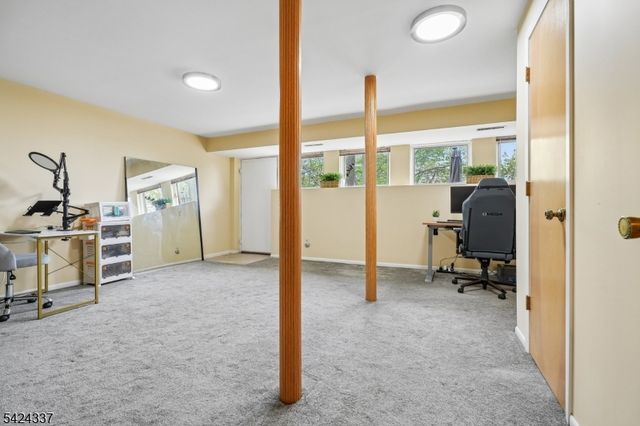 106 Stephanie Dr, North Caldwell Boro, NJ 07006