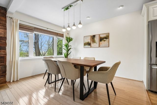 106 Stephanie Dr, North Caldwell Boro, NJ 07006