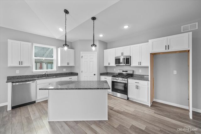 151 Quinlan Avenue, Dekalb, IL 60115