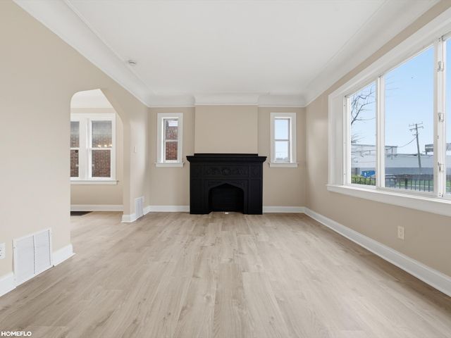 6145 YORKSHIRE Road, Detroit, MI 48224