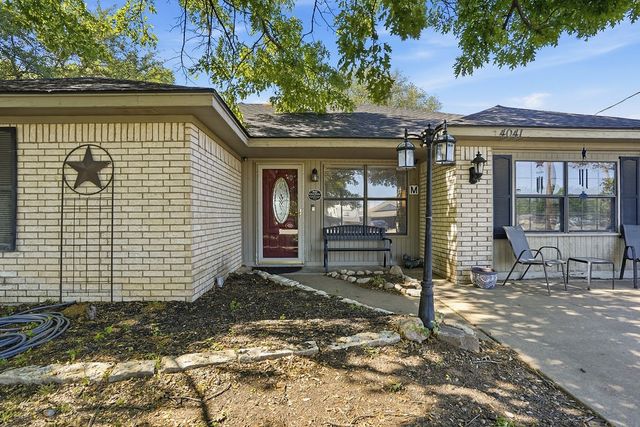 4041 Country Meadows Circle, Granbury, TX 76049