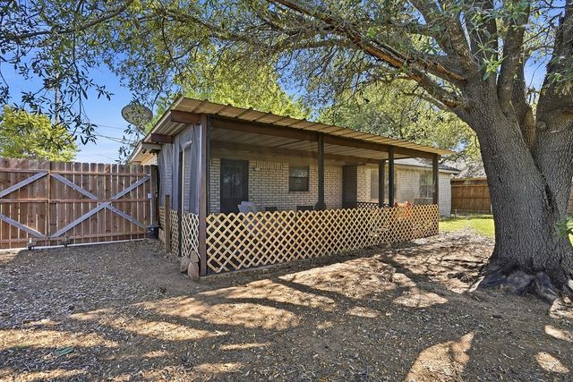 4041 Country Meadows Circle, Granbury, TX 76049