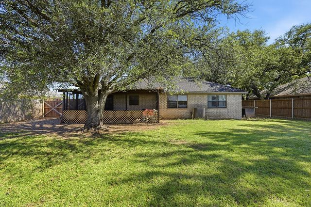 4041 Country Meadows Circle, Granbury, TX 76049